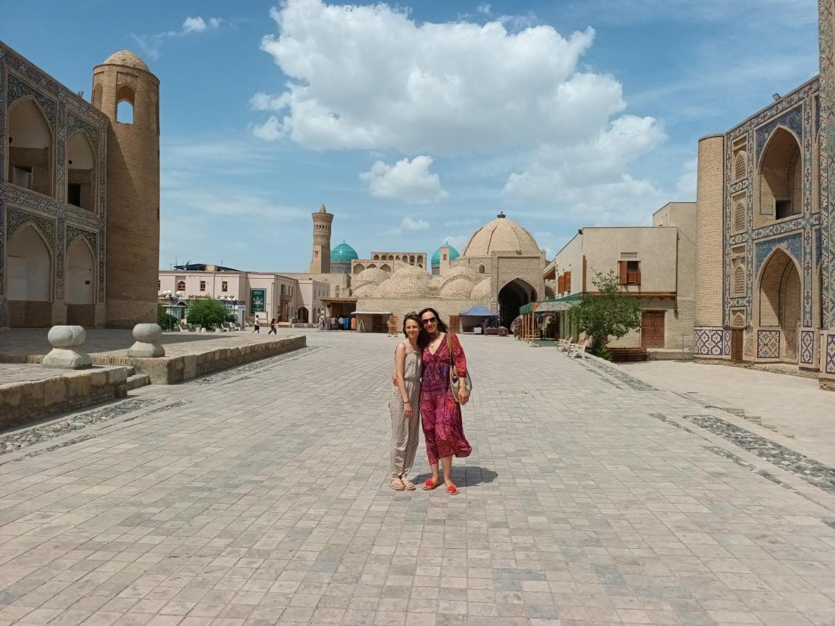 Uzbegim Family Guest House Buchara Buitenkant foto
