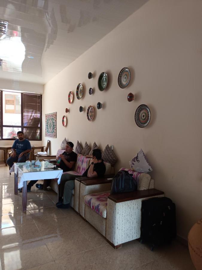 Uzbegim Family Guest House Buchara Buitenkant foto