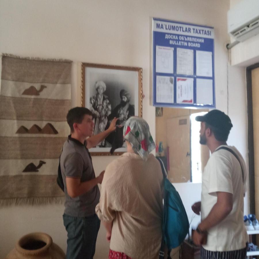 Uzbegim Family Guest House Buchara Buitenkant foto