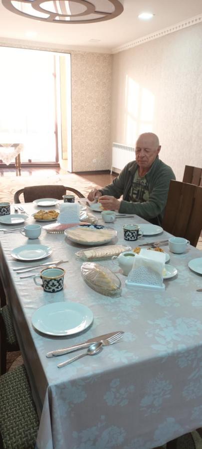 Uzbegim Family Guest House Buchara Buitenkant foto