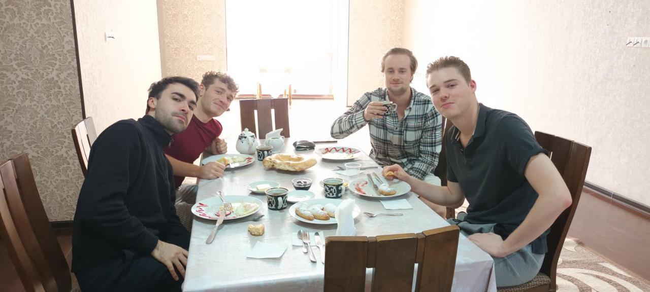 Uzbegim Family Guest House Buchara Buitenkant foto