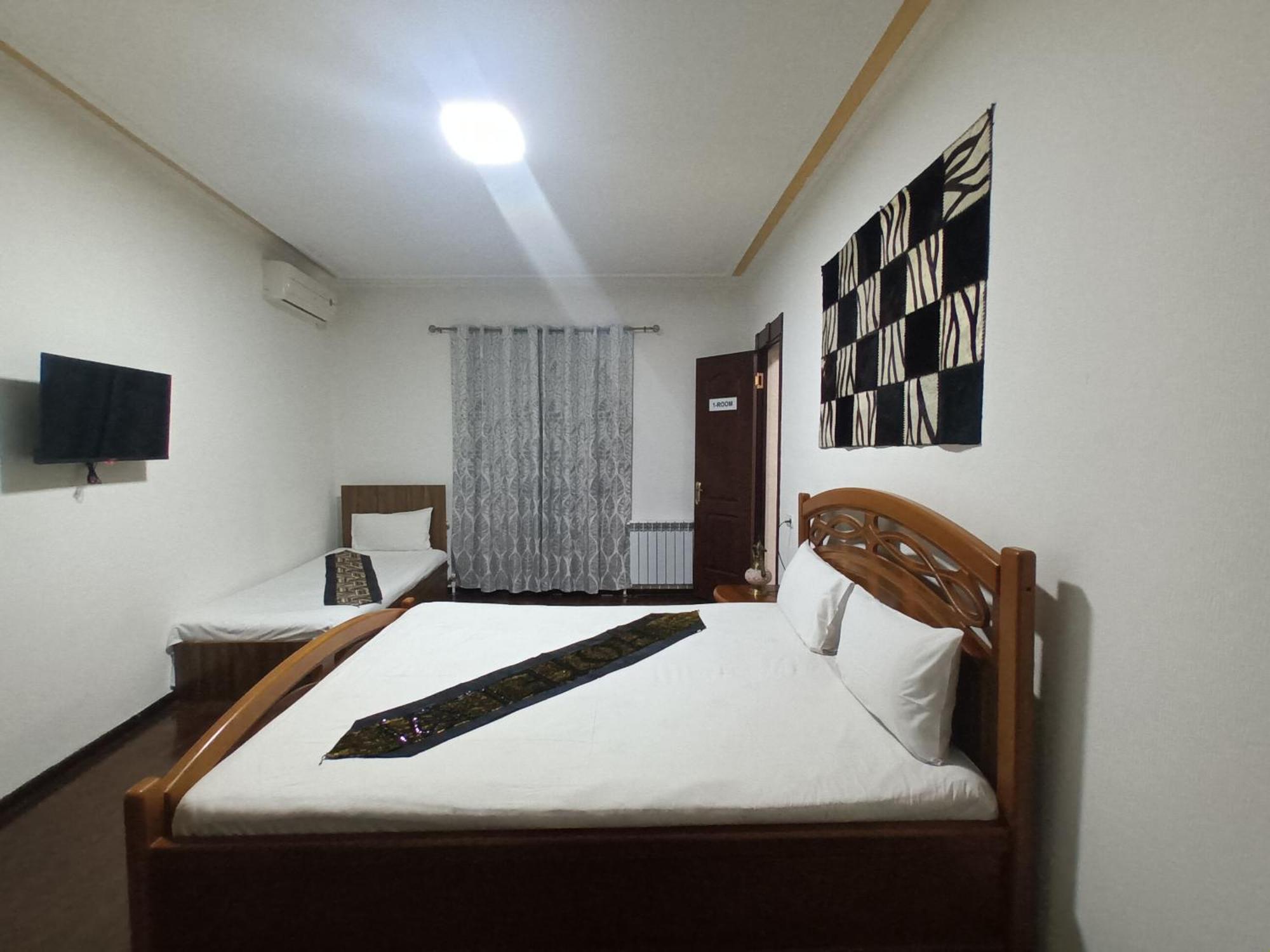 Uzbegim Family Guest House Buchara Buitenkant foto