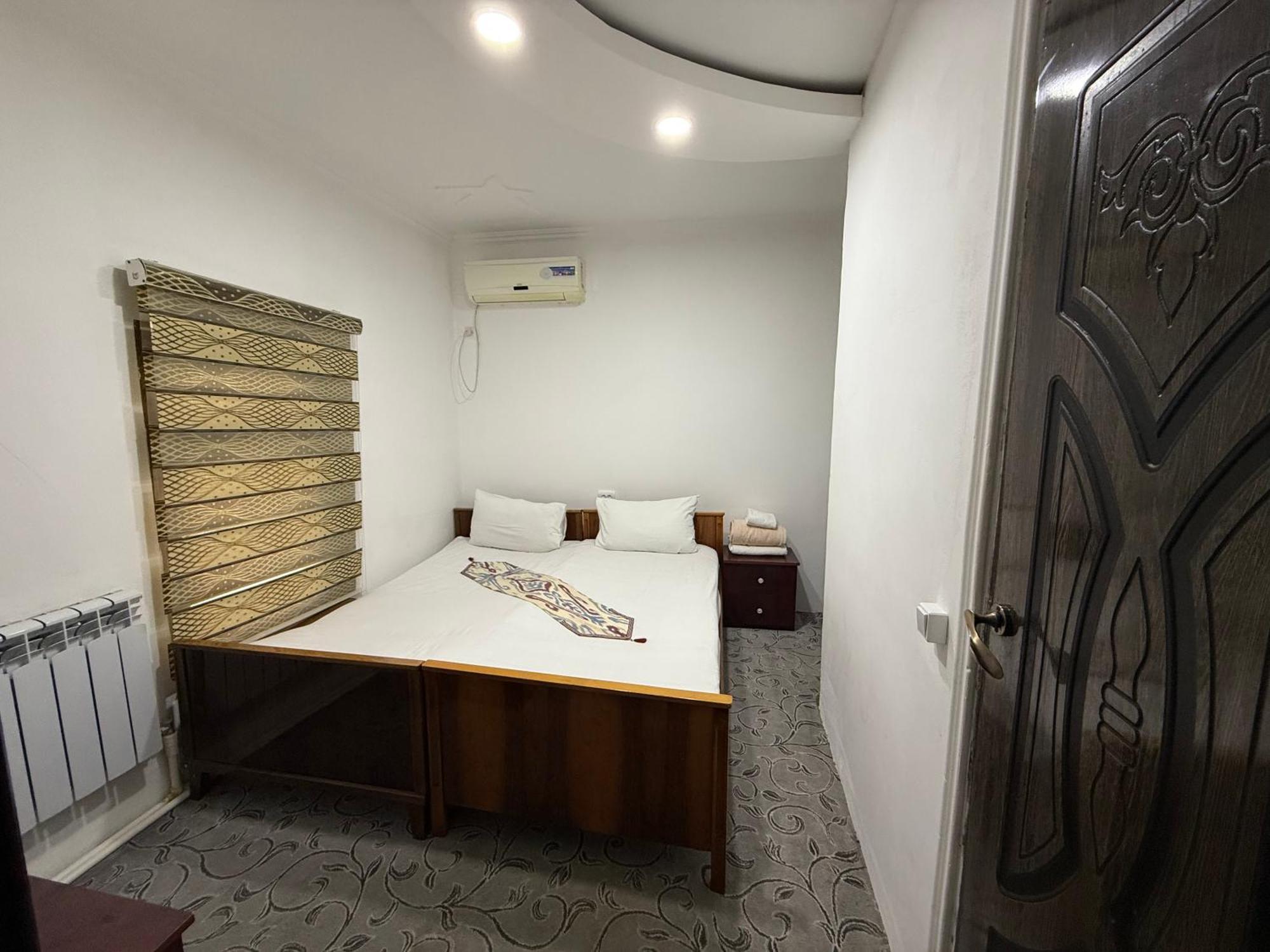 Uzbegim Family Guest House Buchara Buitenkant foto