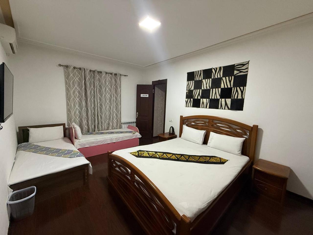 Uzbegim Family Guest House Buchara Buitenkant foto