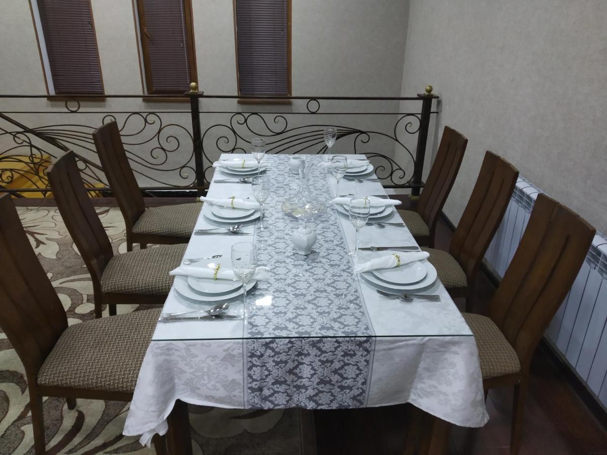 Uzbegim Family Guest House Buchara Buitenkant foto