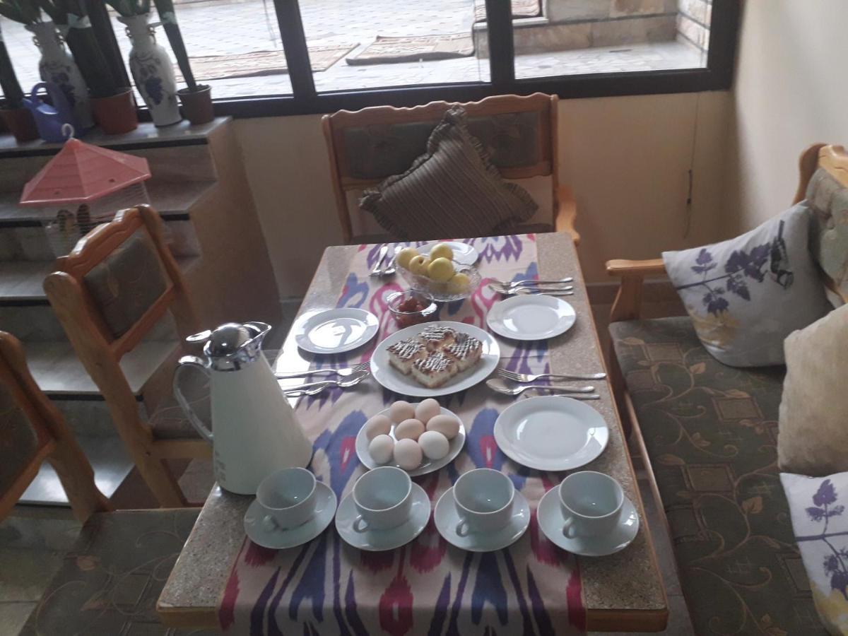 Uzbegim Family Guest House Buchara Buitenkant foto
